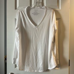 Torrid | Long Sleeve Classic Fit Tee (Size 0)